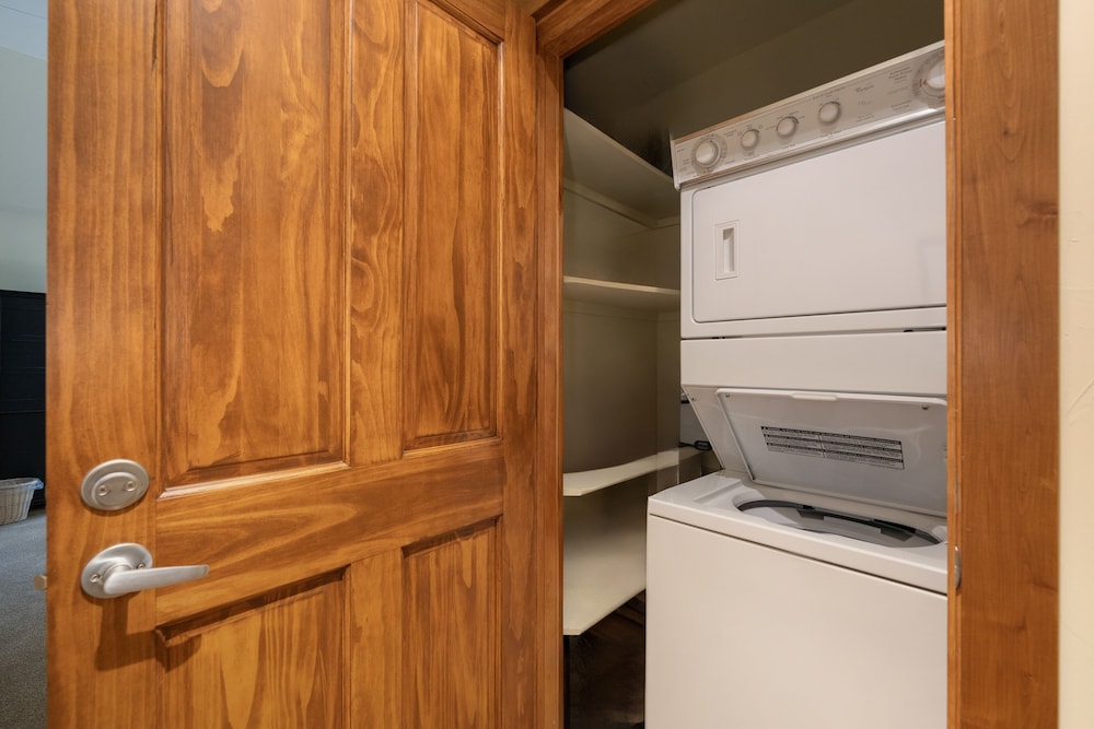 Premium Unit 2801 - Zephyr Mountain Lodge 3 Bedroom Condo