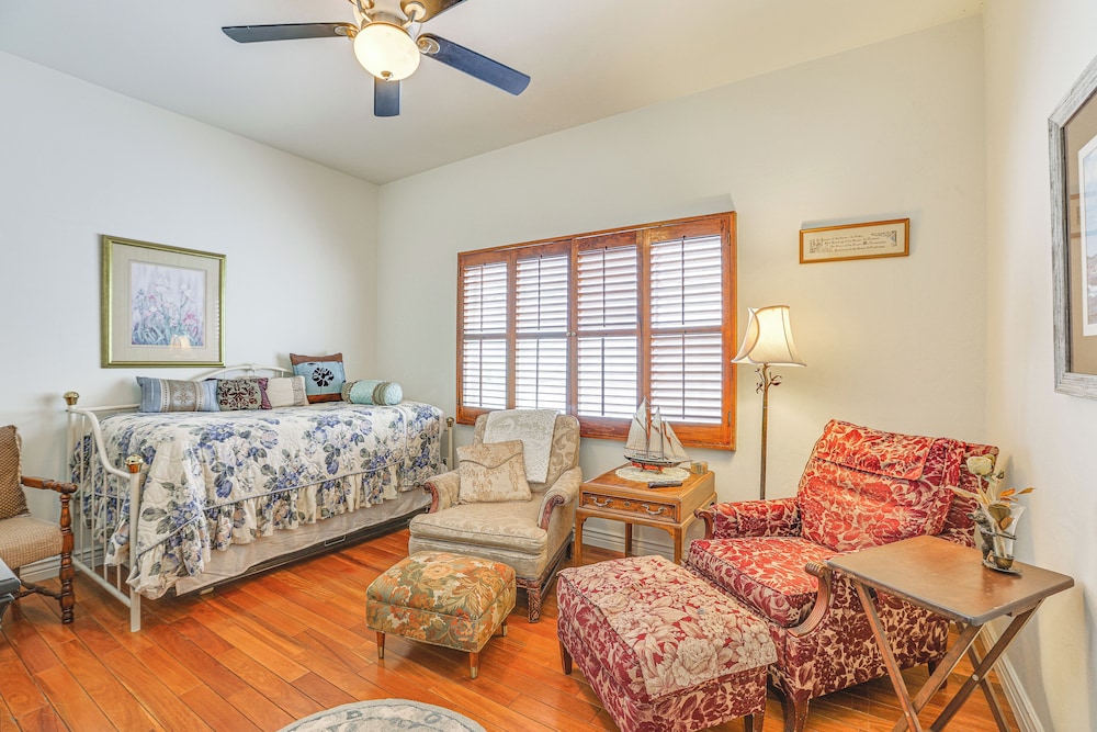 2 Mi to Dtwn: Phoenix Getaway w/ Patio view 3