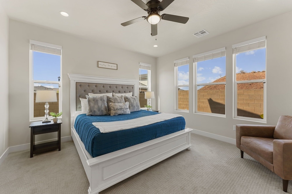 The Splash Yard 5 Bedroom Home