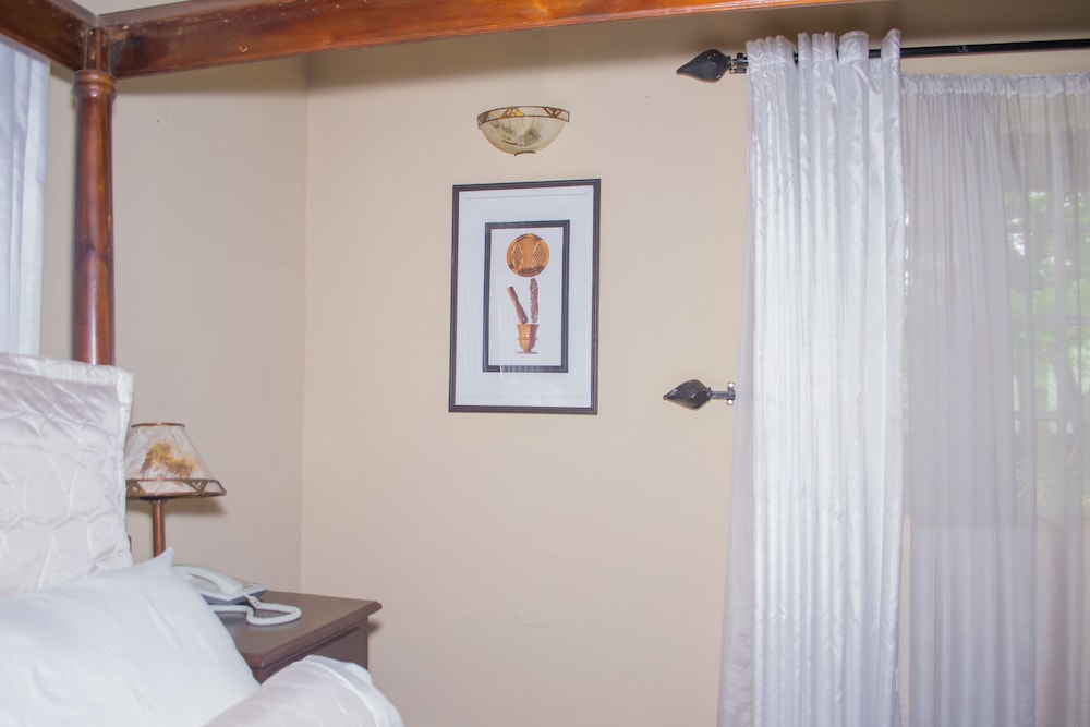 Macheke Lodges & Conference Centre