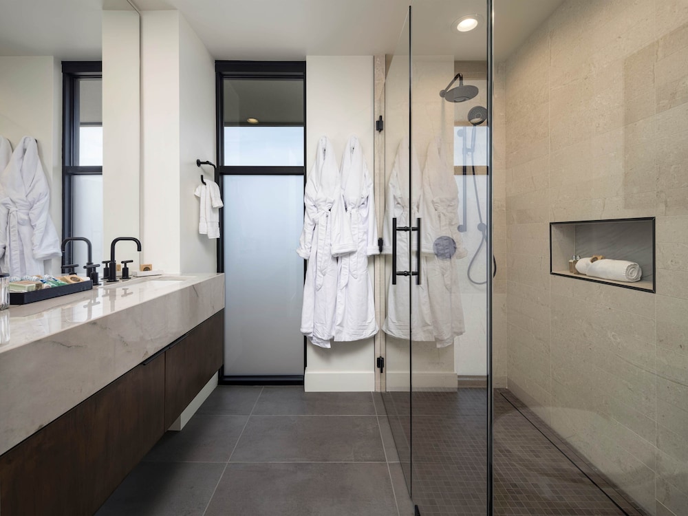 Mountain House Lodge at Sereno Canyon