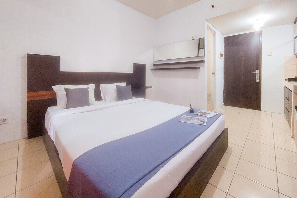 Cozy Living Studio At Serpong Greenview Apartment
