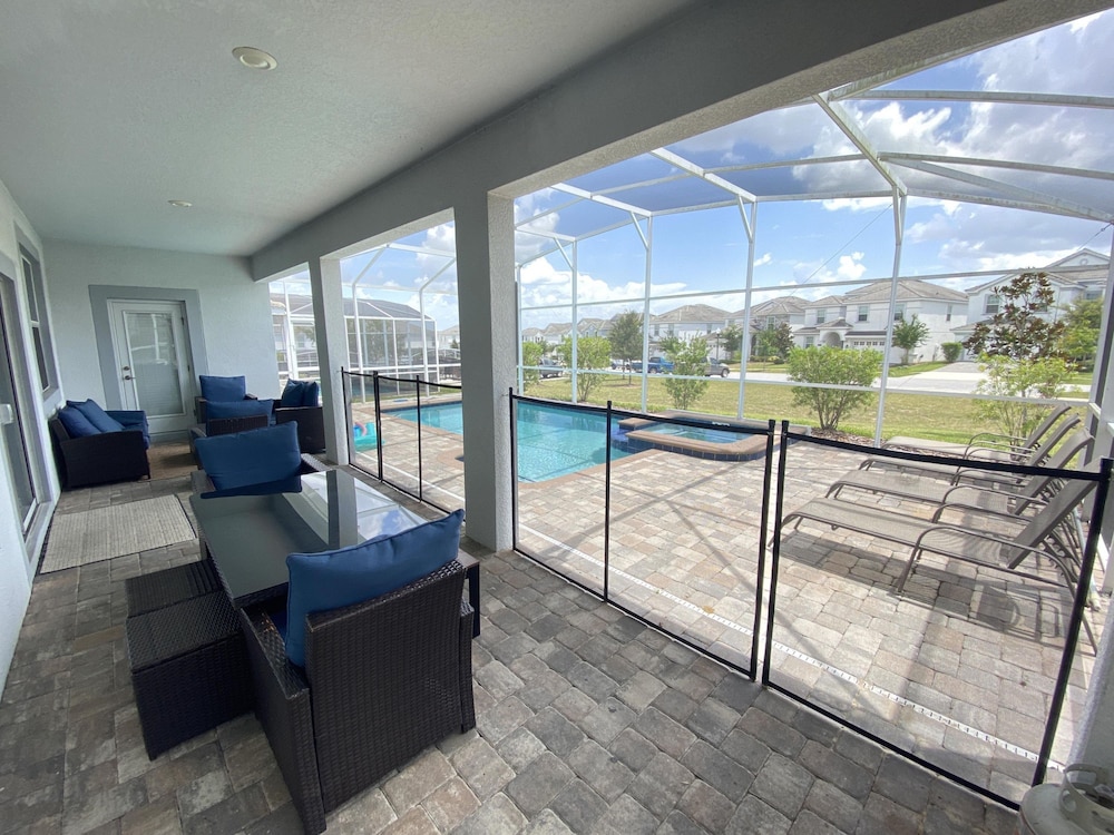 Champions Gate 6BR Villa Pool Spa Retreat