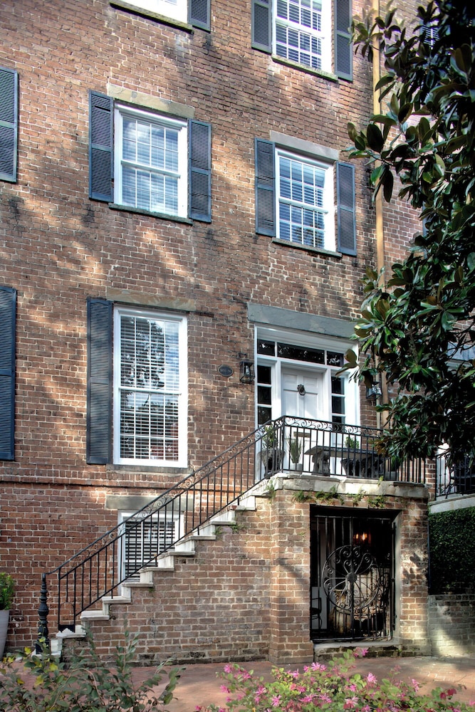 Restored Historic Home 5 BR 4.5 Bath
