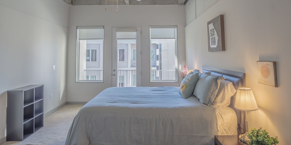 Midtown 1br Fully Furnished Apartment - Great Location! 1 Bedroom Apts
