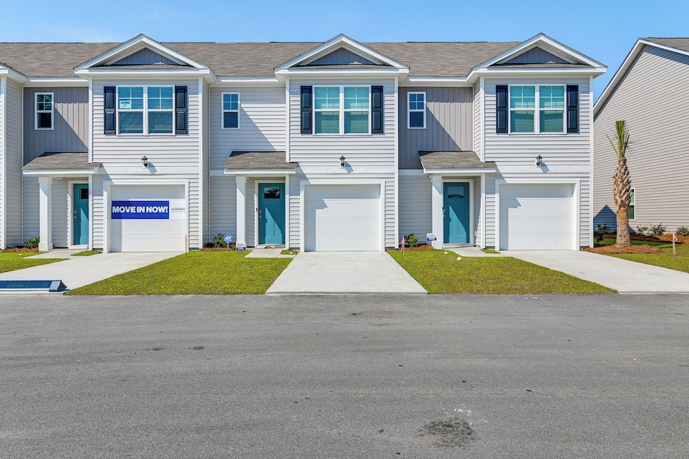 2 Mi to Shore: Newly Built Surfside Beach Gem