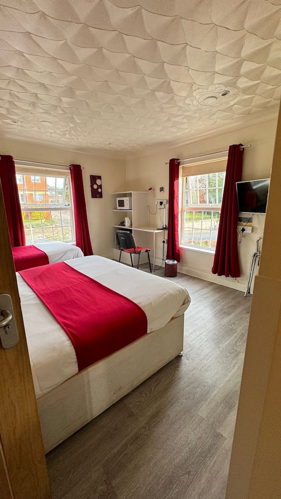 The Railway Sleeper Lodge view 5