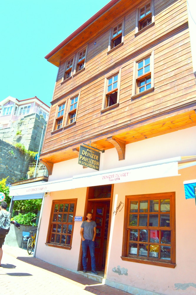 Yasar Marin Denizer Pansiyon view 2