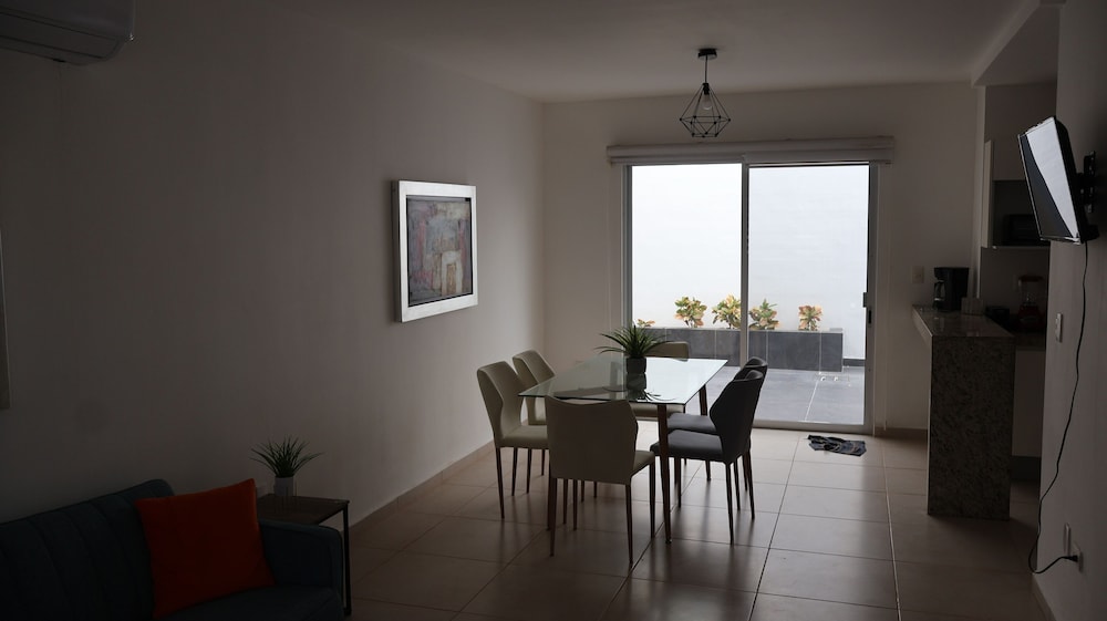 House in Private Altus 1