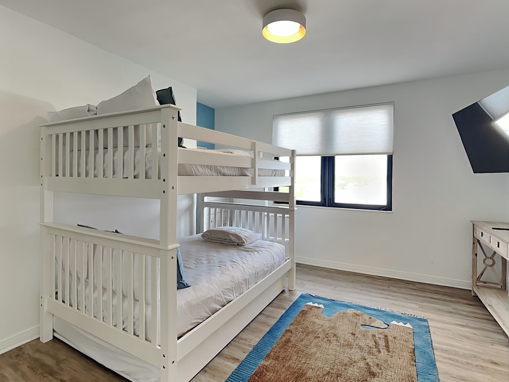 Four Seasons #701E by Southern Vacation Rentals