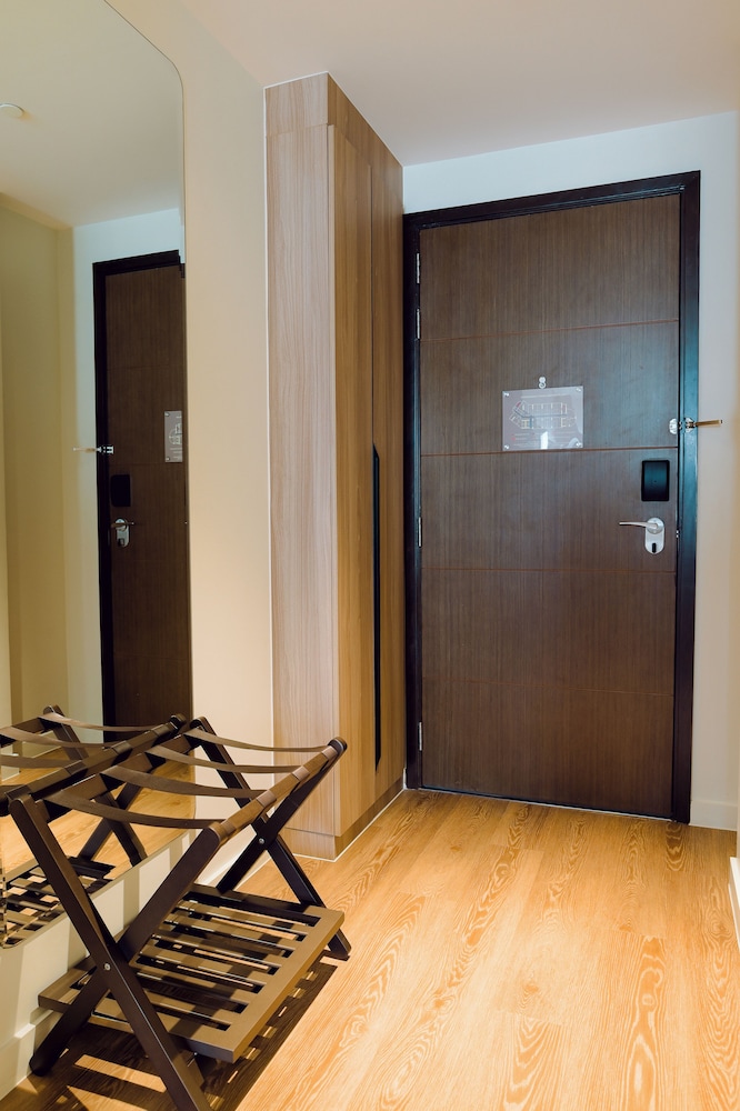 Hotel Residences at Acqua