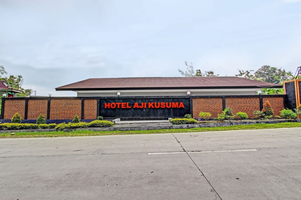 OYO 92289 Hotel Aji Kusuma