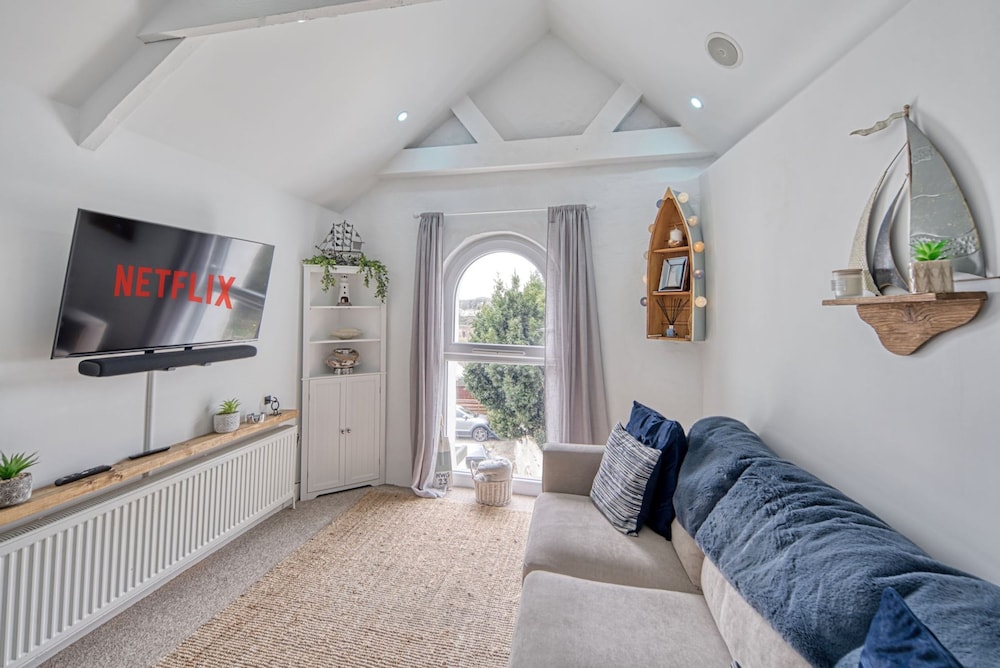 Host Stay Sail Loft
