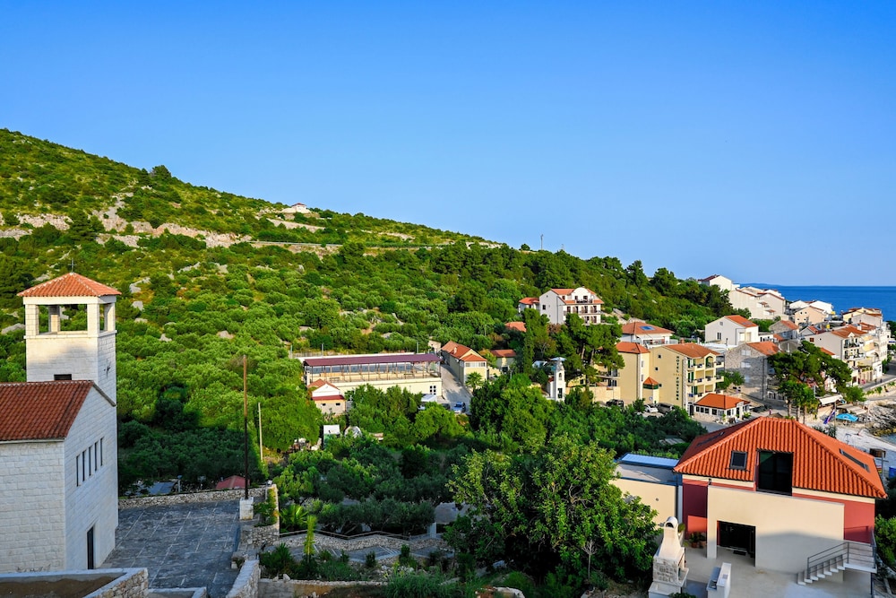 B&B Zora Panoramic View