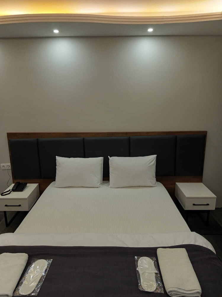 LİZBONİA OTEL