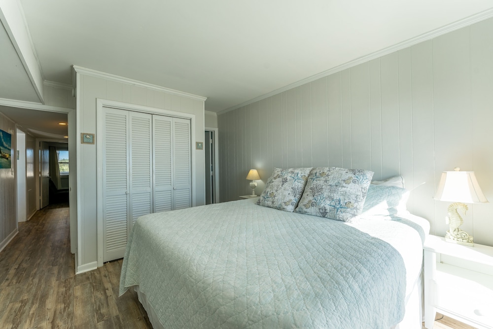 Conway Vacations - Ocean View Condo at Ocean Pier - Property Image 2
