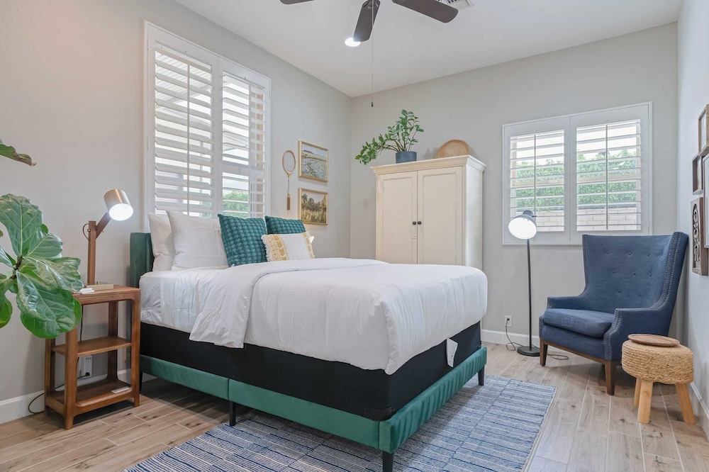 41 Palms Estate by Avantstay Indoor Pickleball, Pool, Hot Tub, Outdoor Kitchen