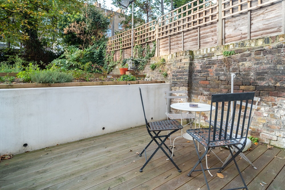outdoor bbq area