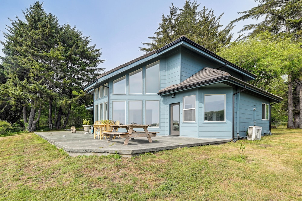 3-acre Property: Beachfront Home in Smith River!