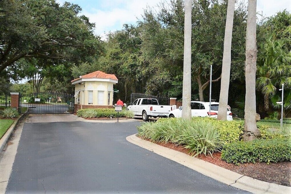4611 5-bedroom Pool Home, Lake Berkley Resort - Image 5