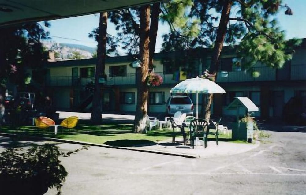 Beachside Motel