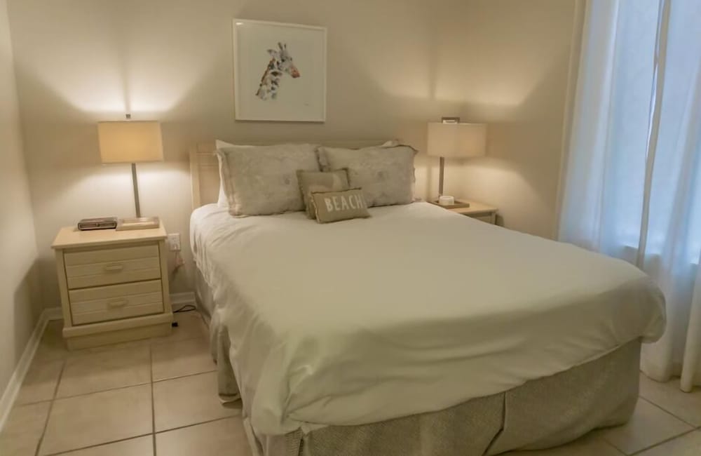 Beachside Villas 823