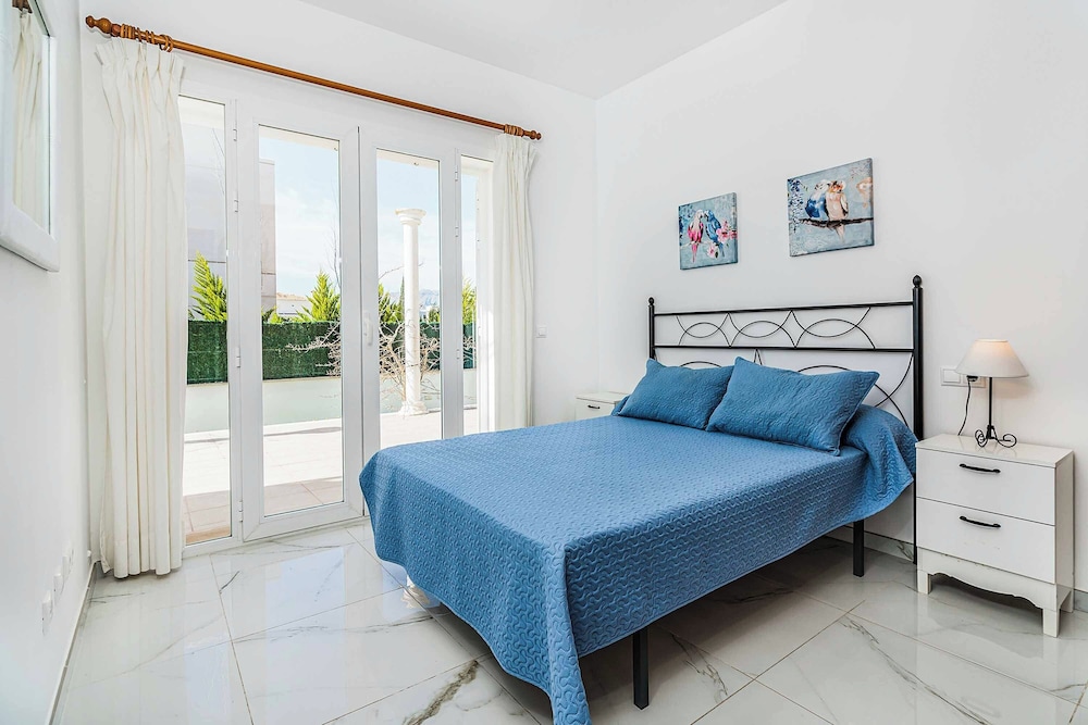 Villa Quiros II