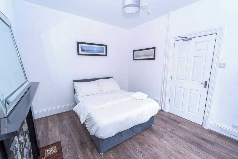 Charming Victorian Home in Heart of Leicester