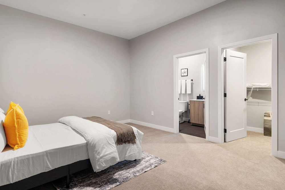 CozySuites at Textile