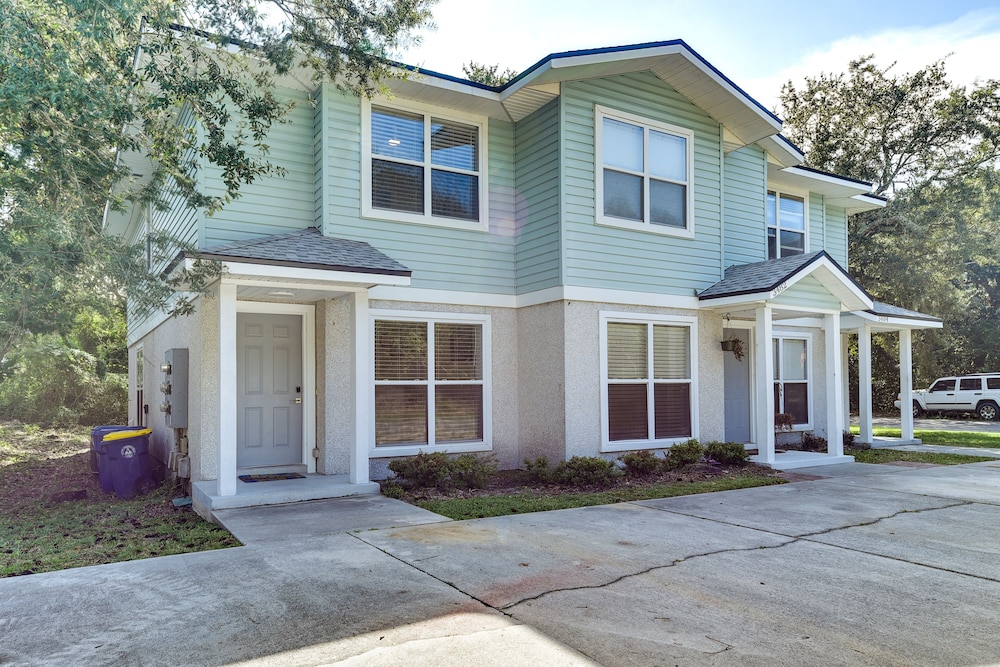 Fernandina Beach Paradise: Steps to Shore!