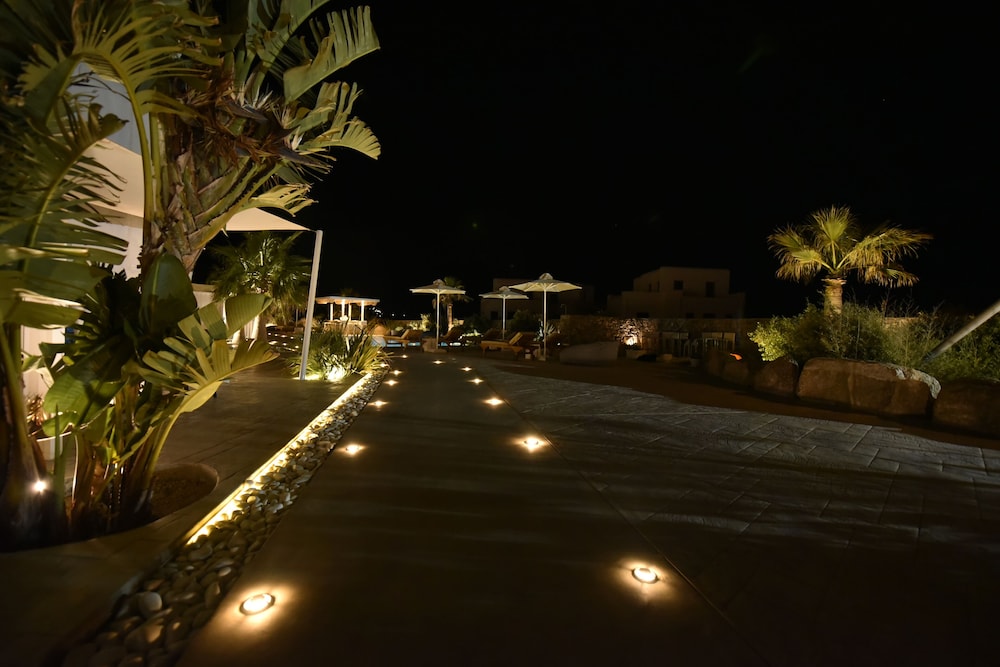 Queen Boutique Suites