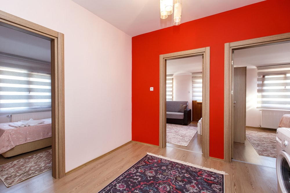 Guven Suite House