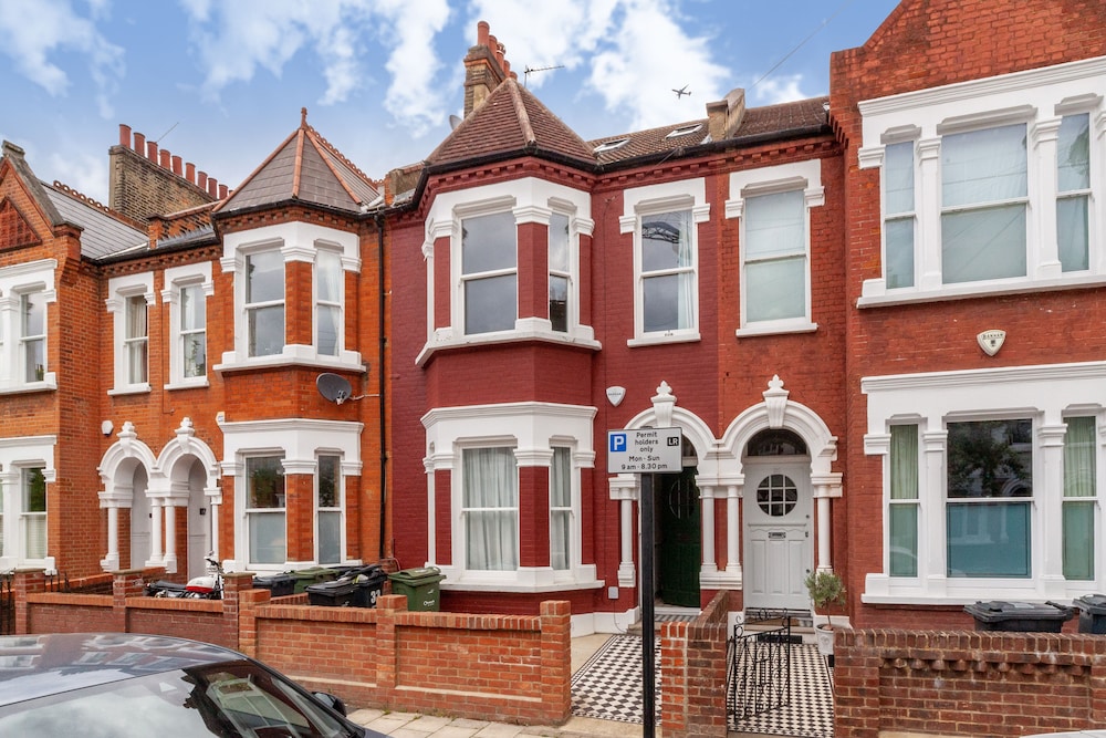 5 Bed Apartment in Clapham