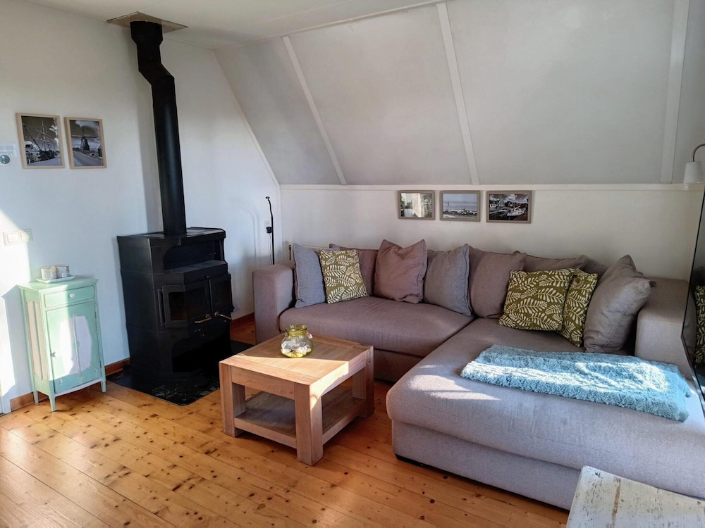 Cozy Holiday Home in Sint Maartenszee