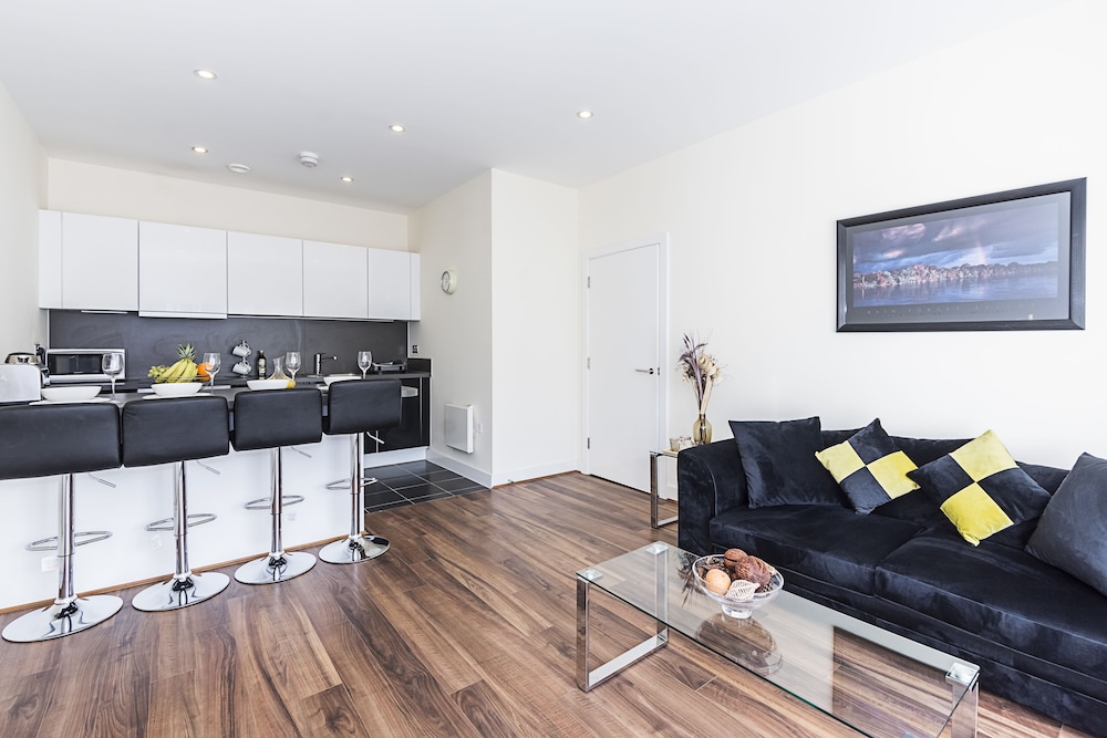 Heron House Apartments