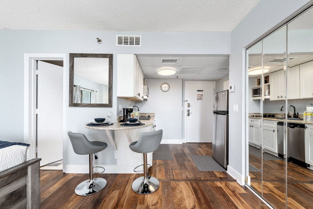 The Enclave Hotel and Suites