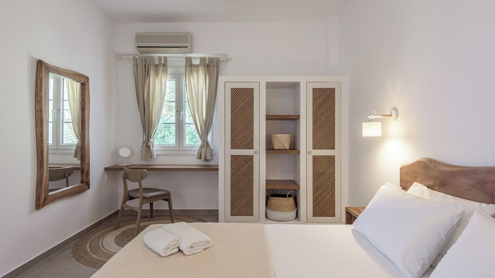GIOURGAS STUDIOS & APARTMENTS
