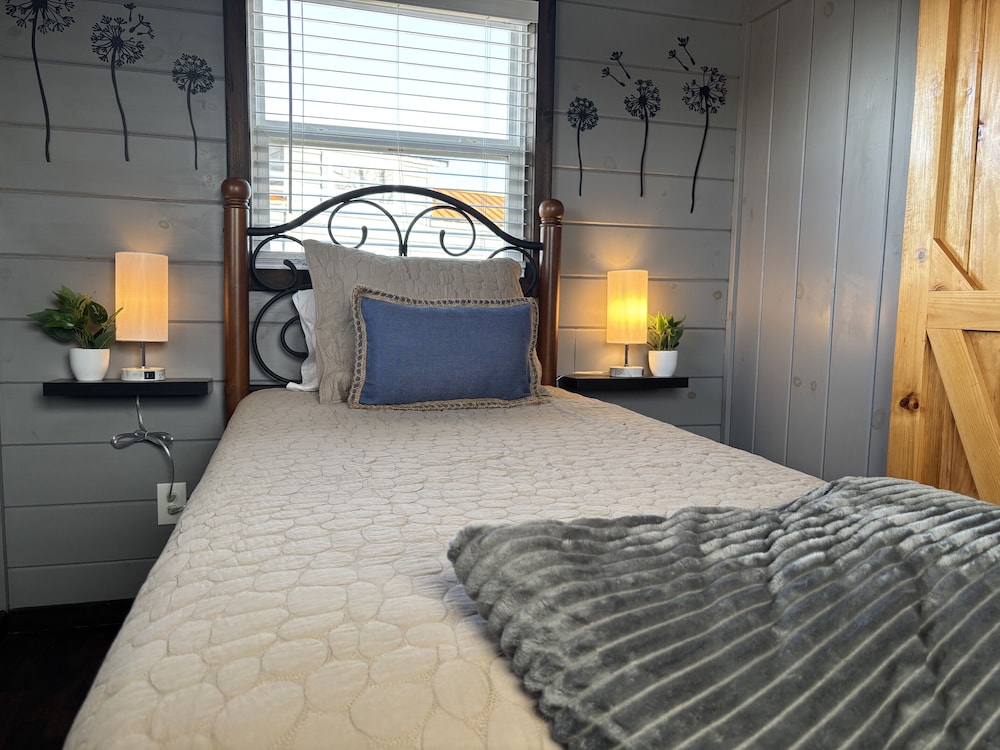 Sojourn Lodging