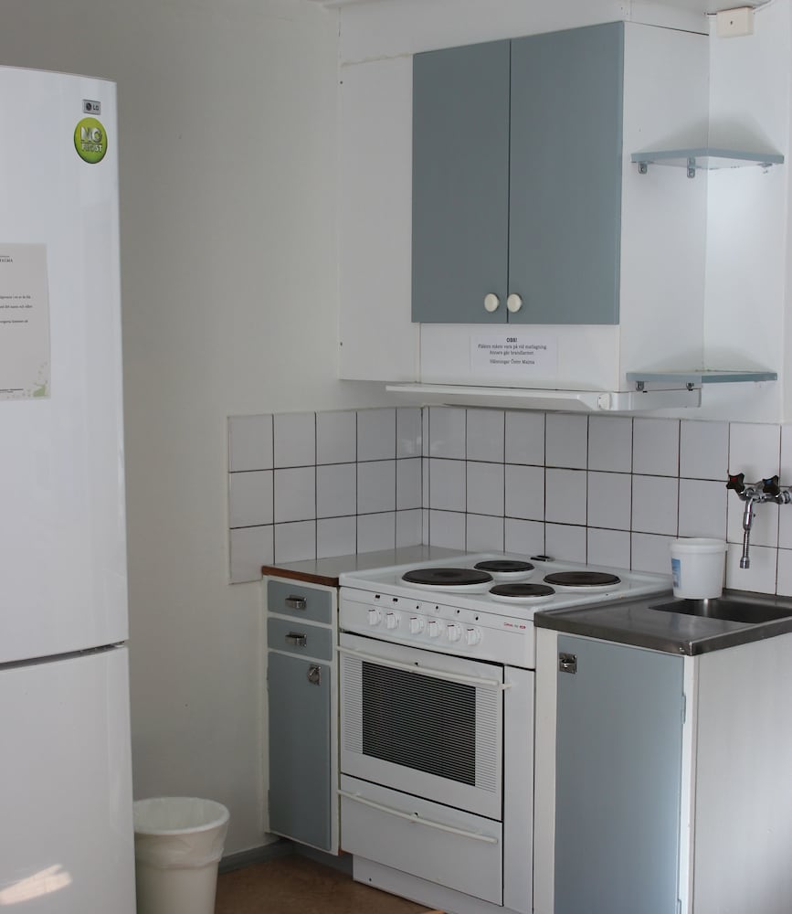 Öster Malma Vandrarhem - Hostel