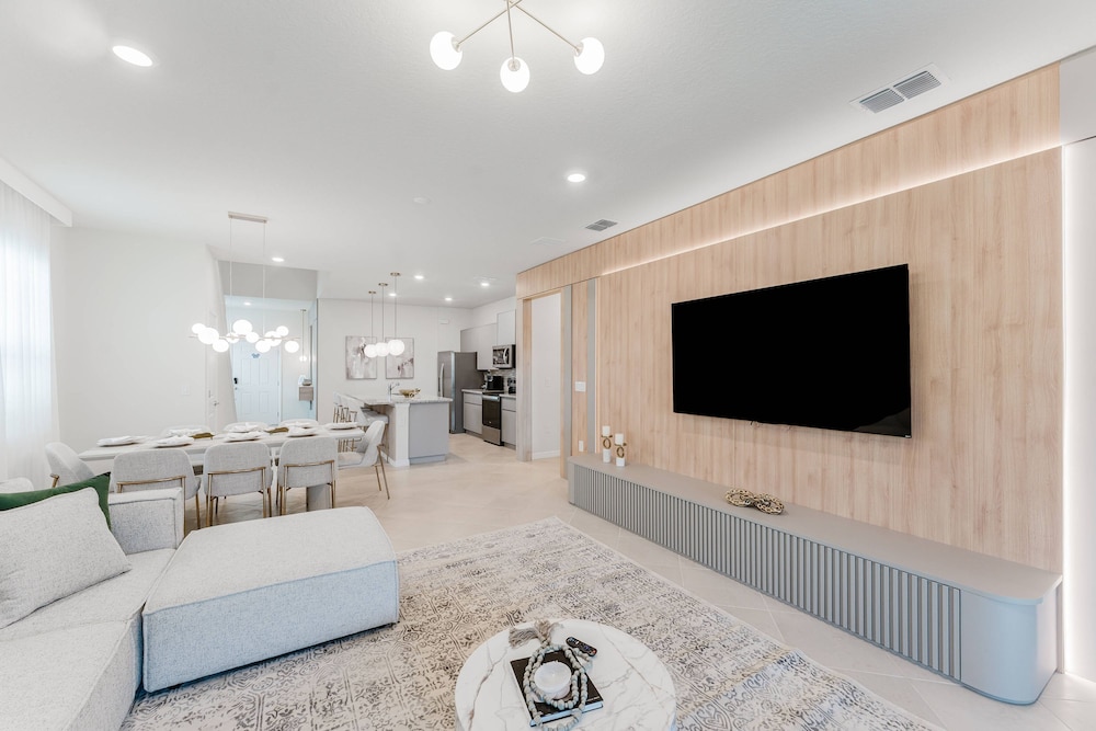Amazing 7 bd Summerkitchen Gameroom