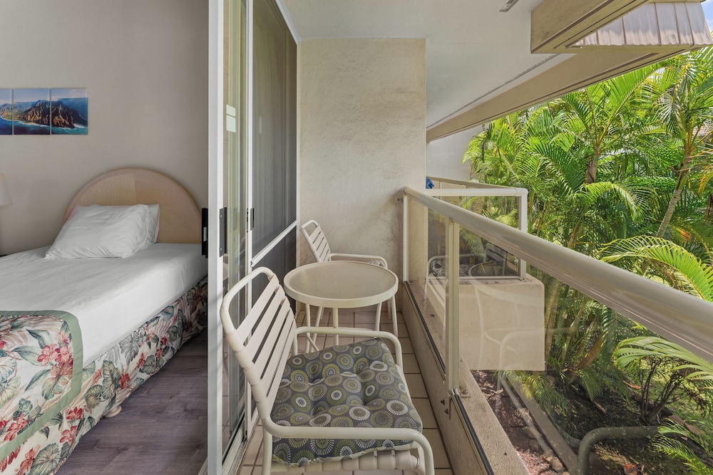 Maui Banyan A-202 by Maui Rental Group