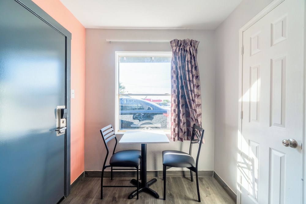 Royal Inn by OYO view 4