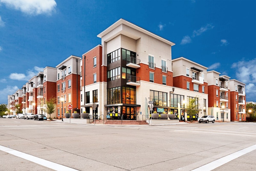 Landing Apartments Downtown Arlington