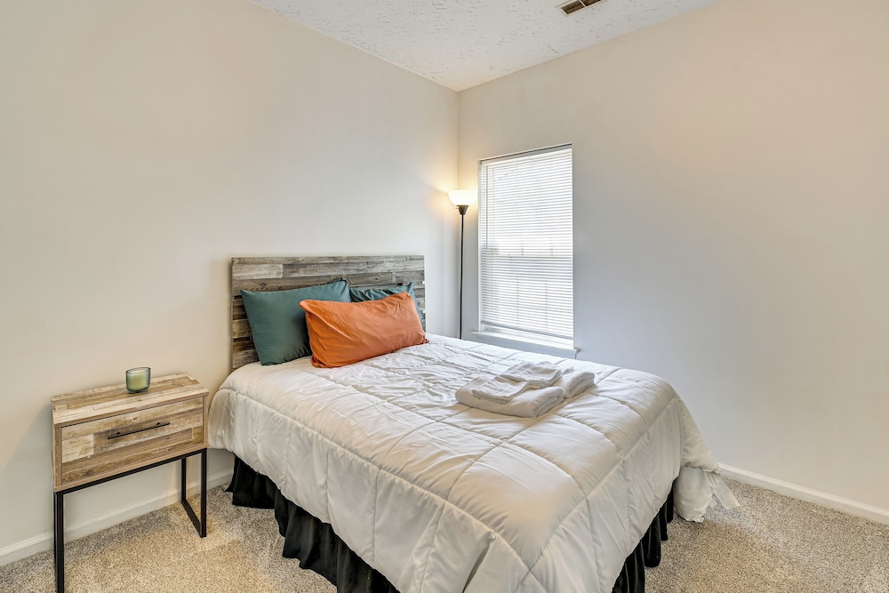 10 Mi to Keeneland: Family Home w/ Deck & Yard