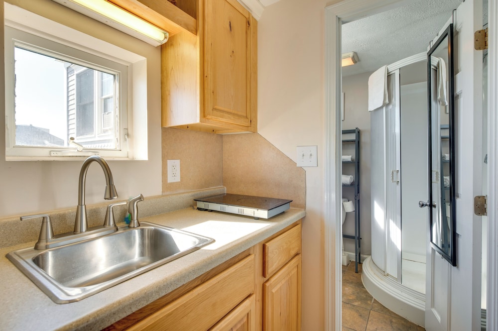 'beachfront 12' Condo on Old Orchard Beach