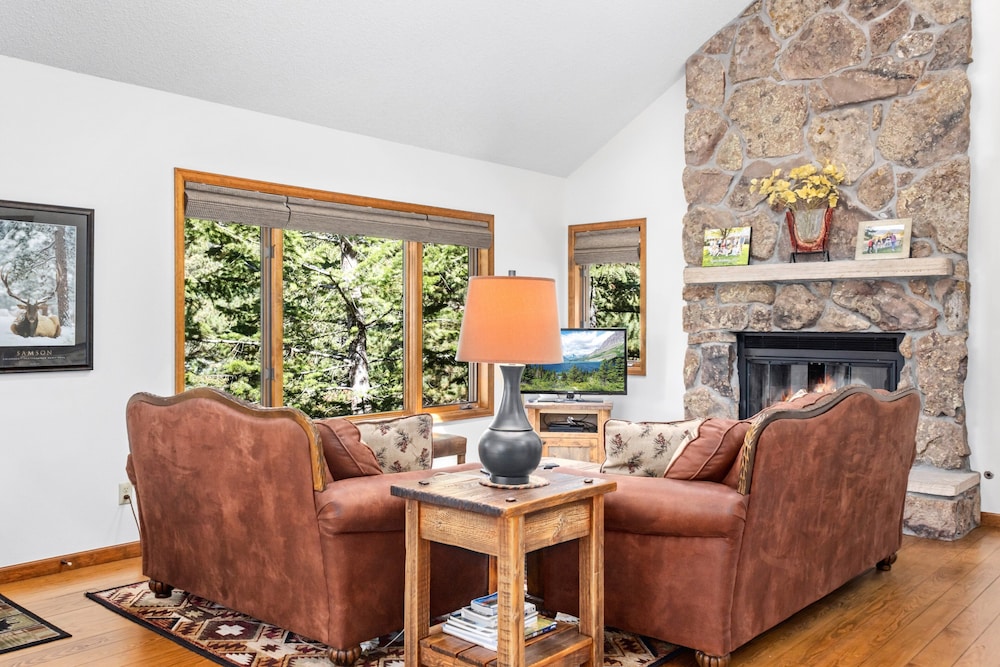 Aspen Brook Kyle Cabin By Estes Park Homes 4 Bedroom Home