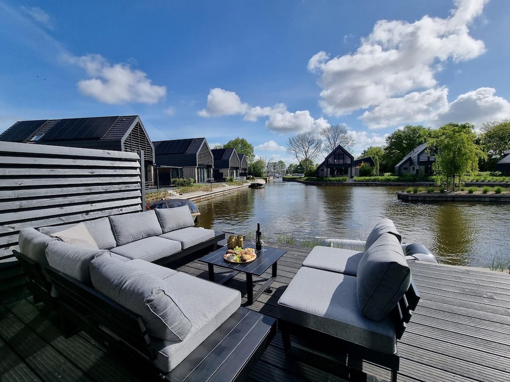 Villa in Balk With Private Jetty on Slotermeer