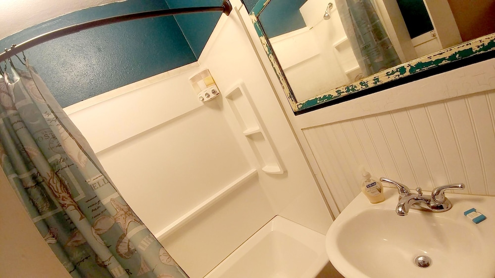 Historic Whiting Hotel Suites - Property Image 26