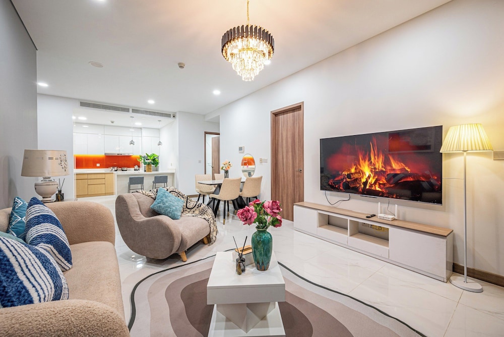 SUNWAH PEARL Premier Residence