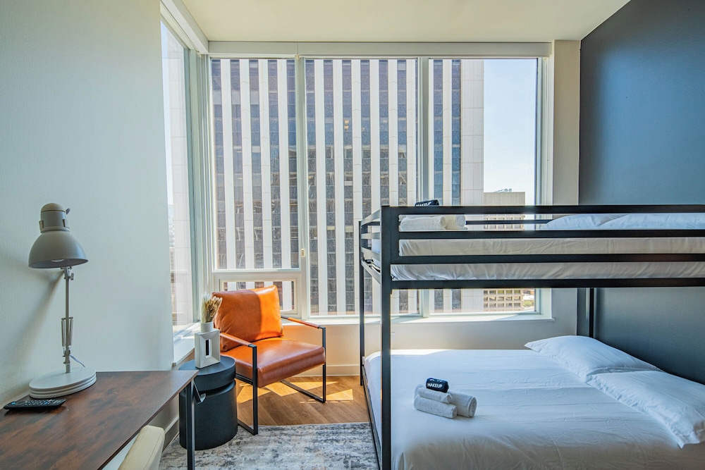 ROVE LIVING/KL - 44 Monroe